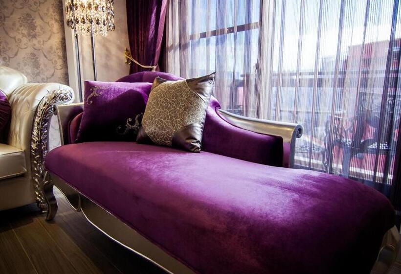 اتاق پریمیوم چهارنفره, Siangge Chuanfan Rock Resort