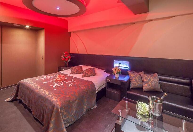 Standard Room, Plaisir