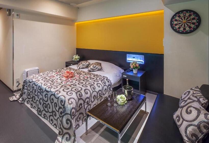 Standard Room, Plaisir