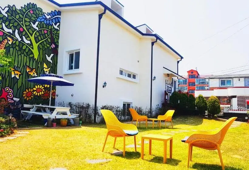 اتاق استاندارد یک نفره, Tongyeong One Guesthouse