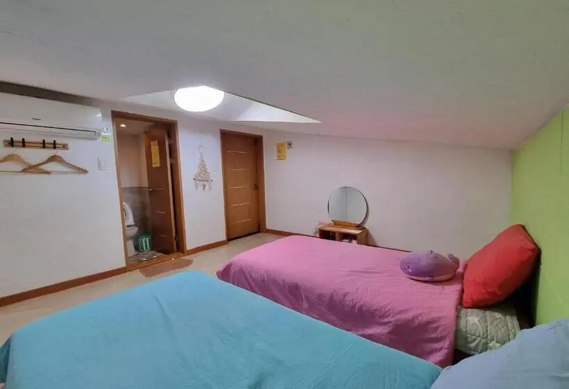 اتاق استاندارد, Tongyeong One Guesthouse