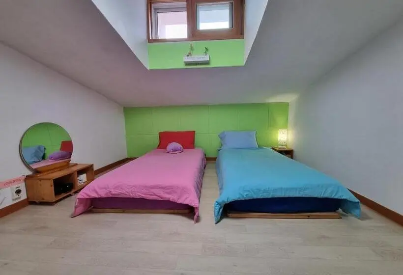 اتاق استاندارد, Tongyeong One Guesthouse