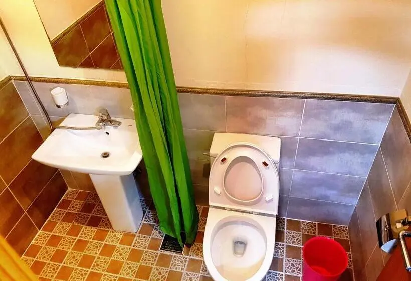 اتاق خانوادگی, Tongyeong One Guesthouse