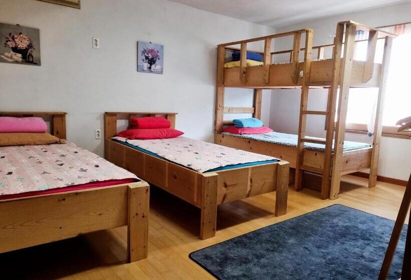 Семейный Номер, Tongyeong One Guesthouse