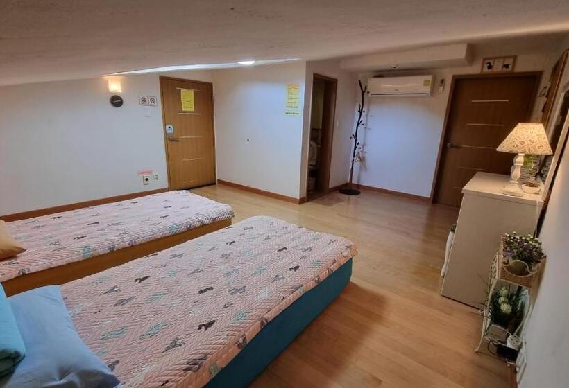 Номер Стандарт, Tongyeong One Guesthouse