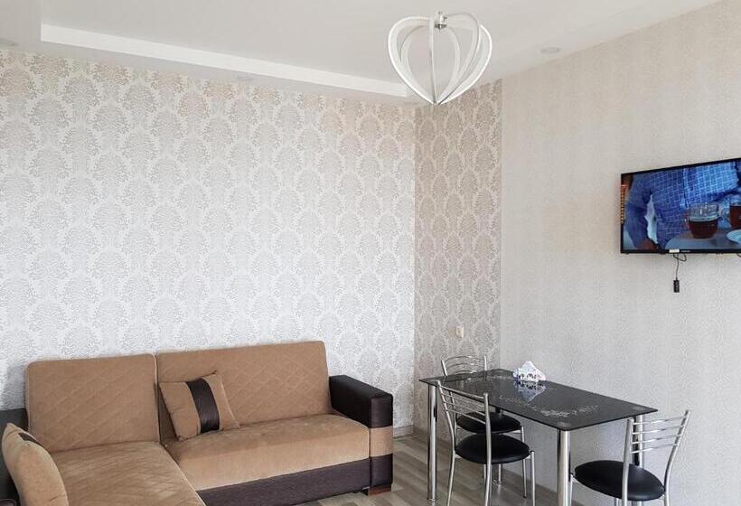 استودیوی استاندارد با چشم‌انداز دریا, Relax