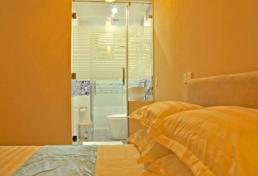 חדר סטנדרט, Star Shell