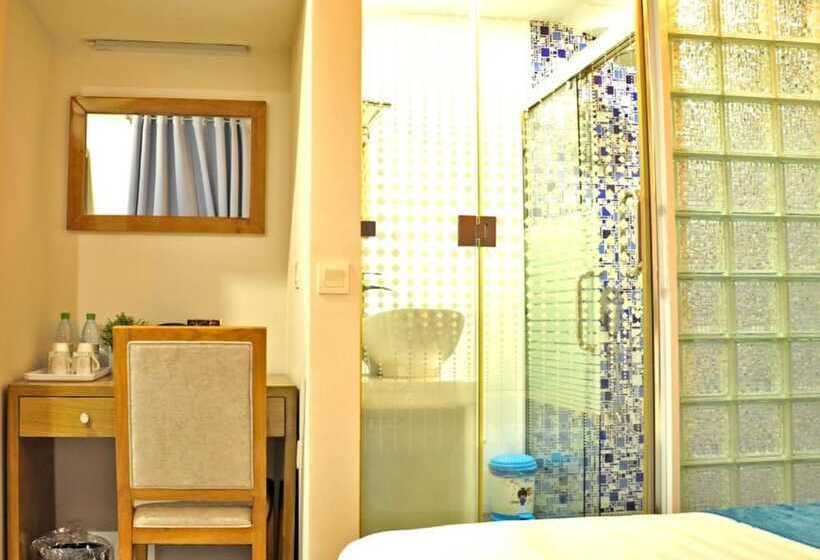 חדר סופריור, Star Shell