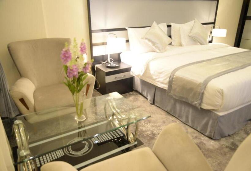 דירת חדר, Gardenia Furnished Units