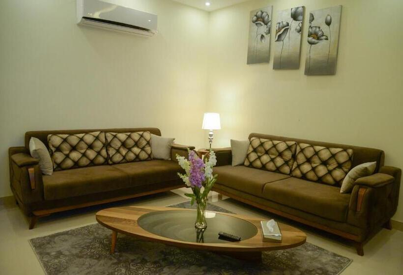דירת שני חדרים, Gardenia Furnished Units