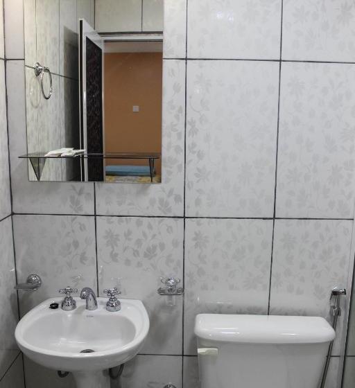 غرفة كومفورت ثلاثية, Hospedaje Jose Gorgues