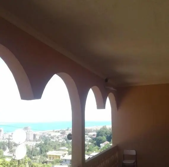 اتاق سوپریور, House Anna