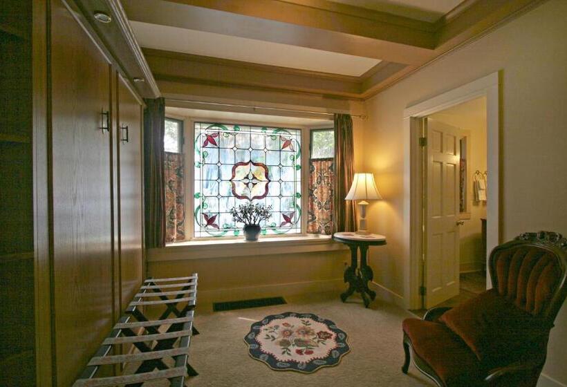 جناح سوبيريور, Kangaroo House Bed & Breakfast