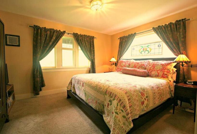 جناح سوبيريور, Kangaroo House Bed & Breakfast