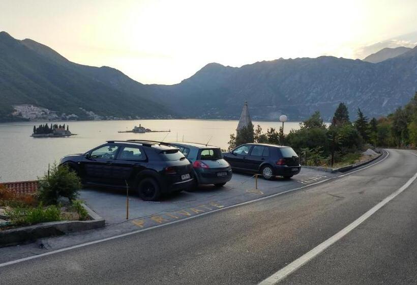 اتاق استاندارد با سرویس بهداشتی مشترک, Bellavistazmukic Guesthouse