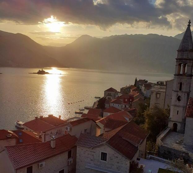 اتاق استاندارد با سرویس بهداشتی مشترک, Bellavistazmukic Guesthouse