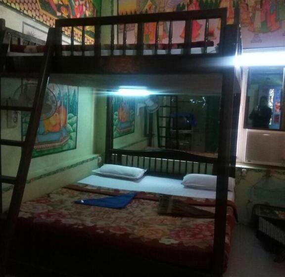 デラックスファミリールーム, Milk Man Guest House