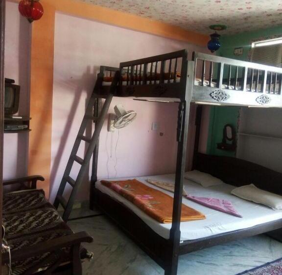 デラックスファミリールーム, Milk Man Guest House