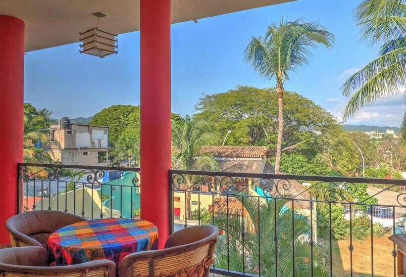 Perhehuone, La Cruz Inn