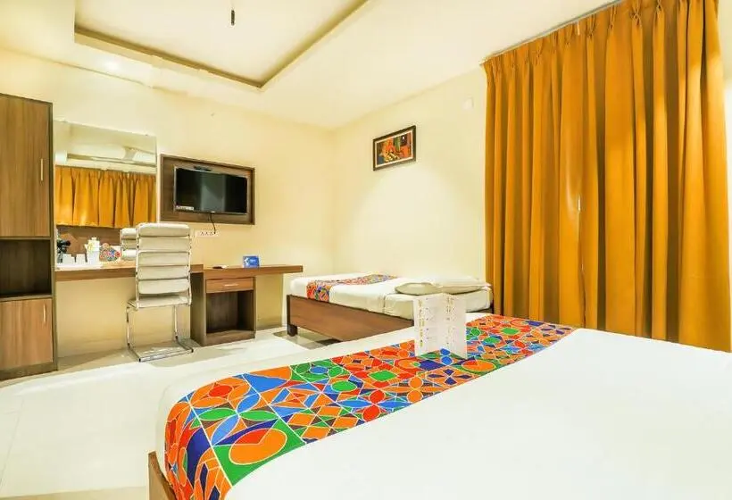 デラックスルーム, Fabhotel Rr Grand Next To Trendset Mall