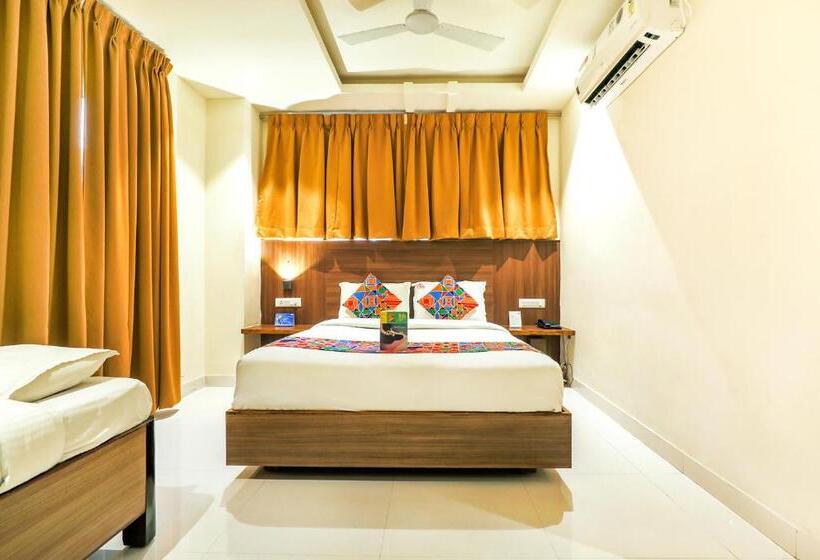 Номер Deluxe, Fabhotel Rr Grand   Next To Trendset Mall