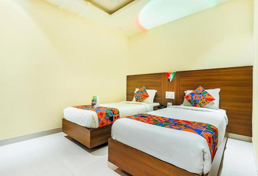 Трехместный Президентский, Fabhotel Rr Grand   Next To Trendset Mall