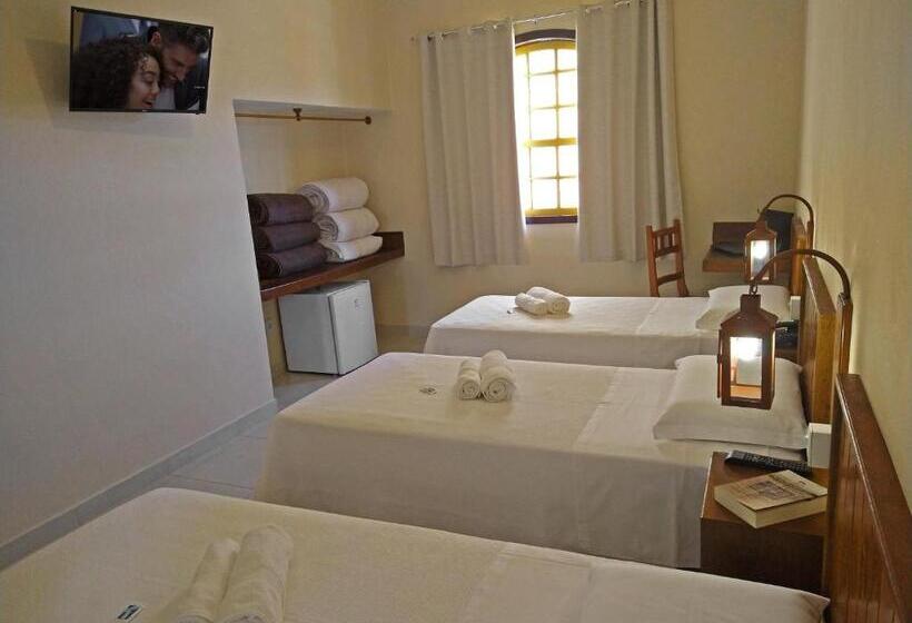 이그제큐티브 트리플, Arraial Da Lage Hospedaria