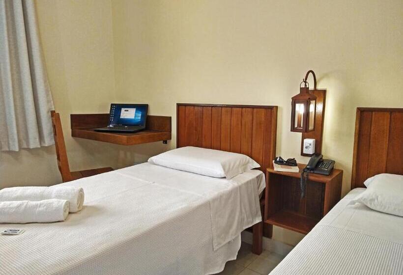 이그제큐티브 트리플, Arraial Da Lage Hospedaria