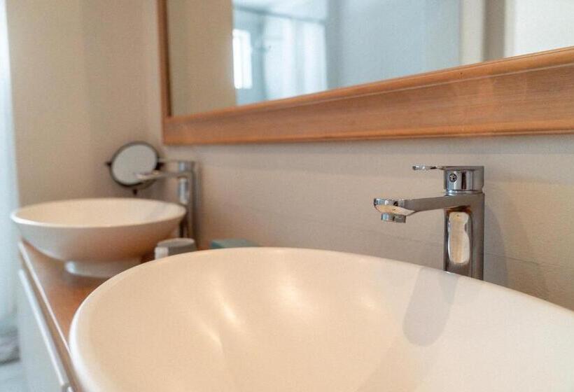 Семейный Номер Вид на Сад, Canal Guest House