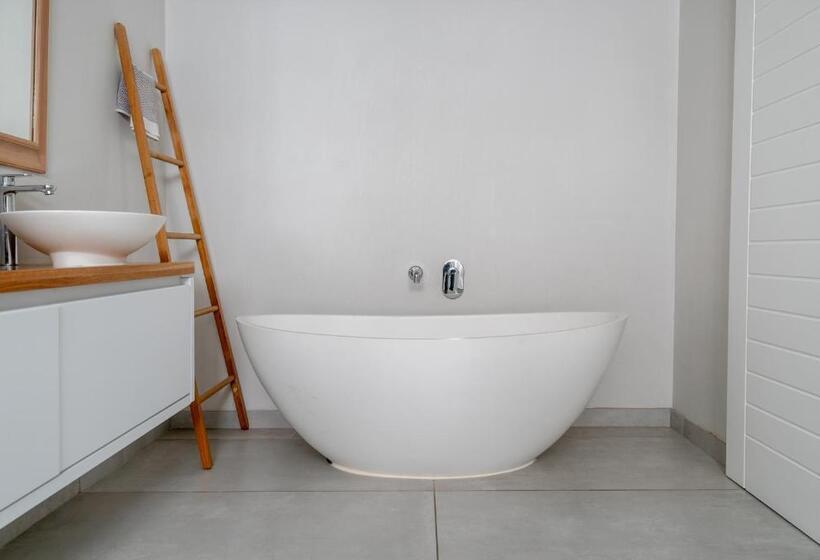 חדר משפחתי נוף לגינה, Canal Guest House