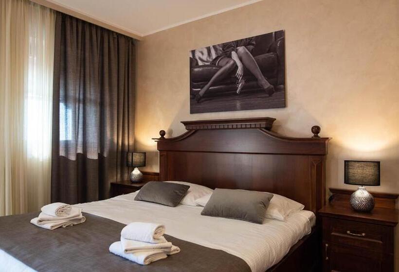 اتاق لوکس, Domačija Pri Damjanu