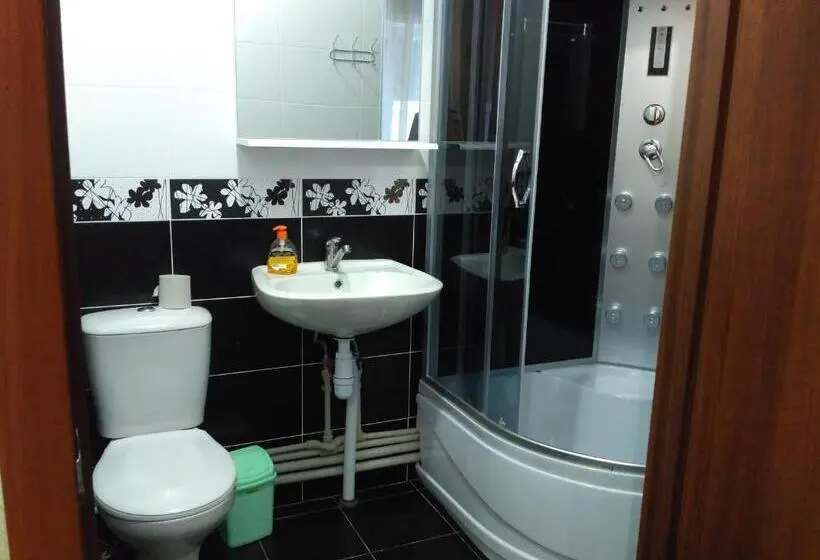 Comfort Kolmen Hengen Huone, Guest House Relax