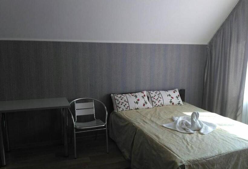 Трехместный Номер Комфорт, Guest House Relax