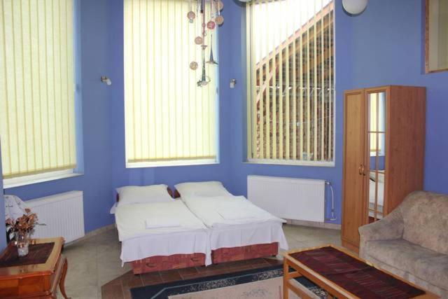 Четырехместный Номер Стандарт, Szép Kert Vendégház