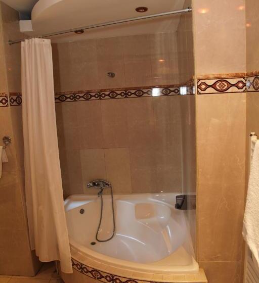 스탠다드 트리플 룸, Pensiunea Mihaela