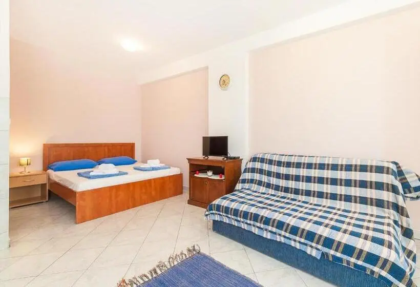 キングサイドベッドのスタンダードワンルーム, Apartments Vjera Petrovac