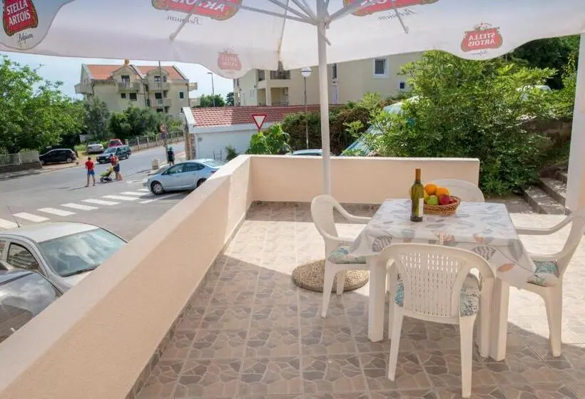 キングサイドベッドのスタンダードワンルーム, Apartments Vjera Petrovac