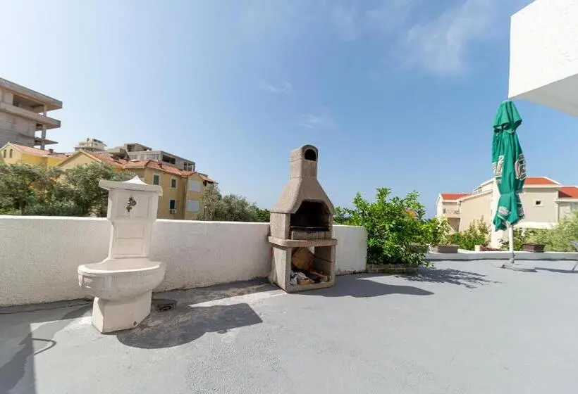 スタンダードスタジオ, Apartments Vjera Petrovac