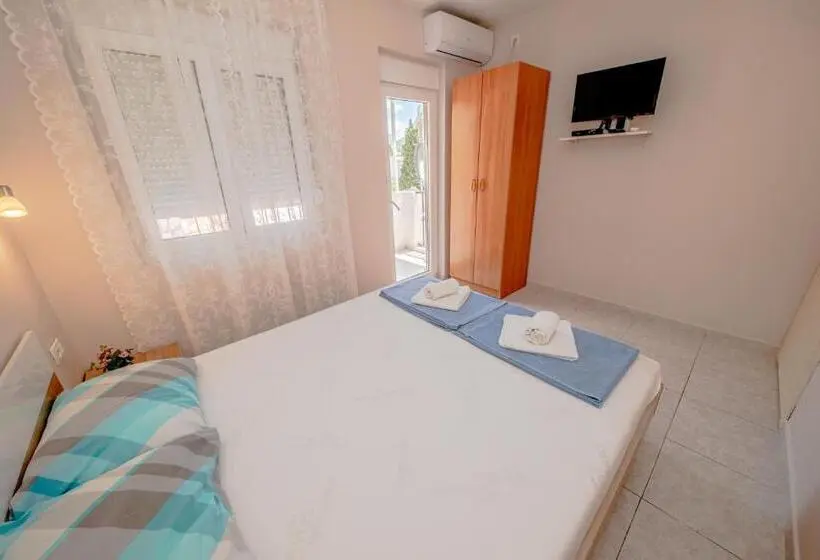 テラス付き１ベッドルームアパートメント, Apartments Vjera Petrovac