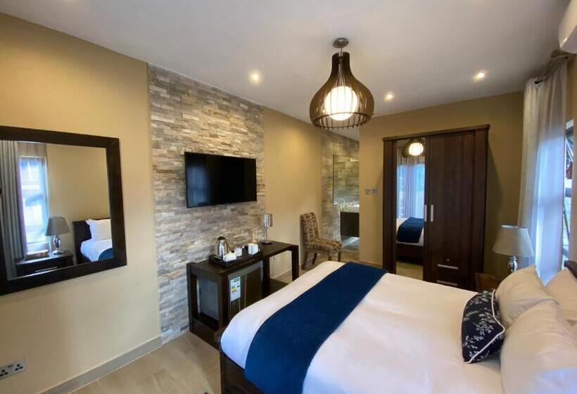 اتاق لوکس با بالکن, Jacaranda