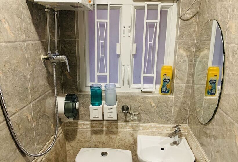 اتاق استاندارد سه نفره, Victoria Inn