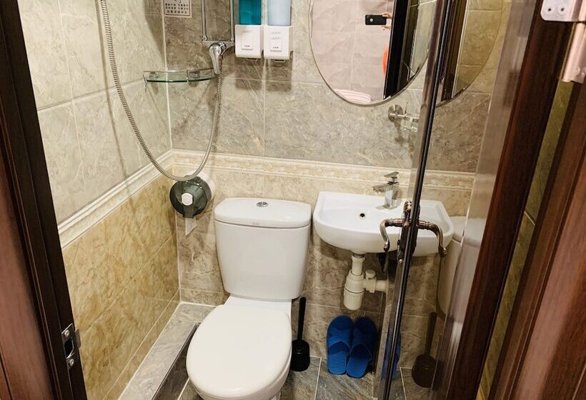 اتاق استاندارد سه نفره, Victoria Inn