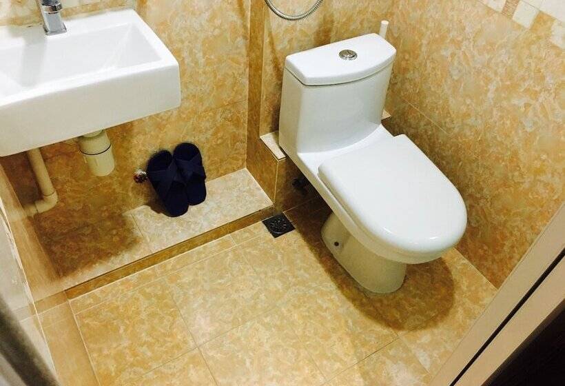 اتاق استاندارد سه نفره, Victoria Inn