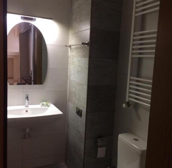 اتاق اکونومی, Cozy Guest House In Old Batumi