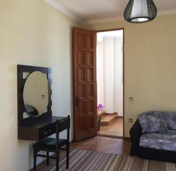 Standard Room, Cozy Guest House In Old Batumi