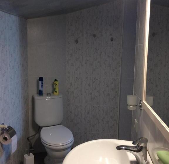 Economy Triple Room, Cozy Guest House In Old Batumi