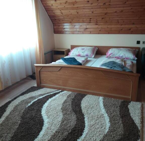 Номер Стандарт Трехместный, ádám Vendégház 2