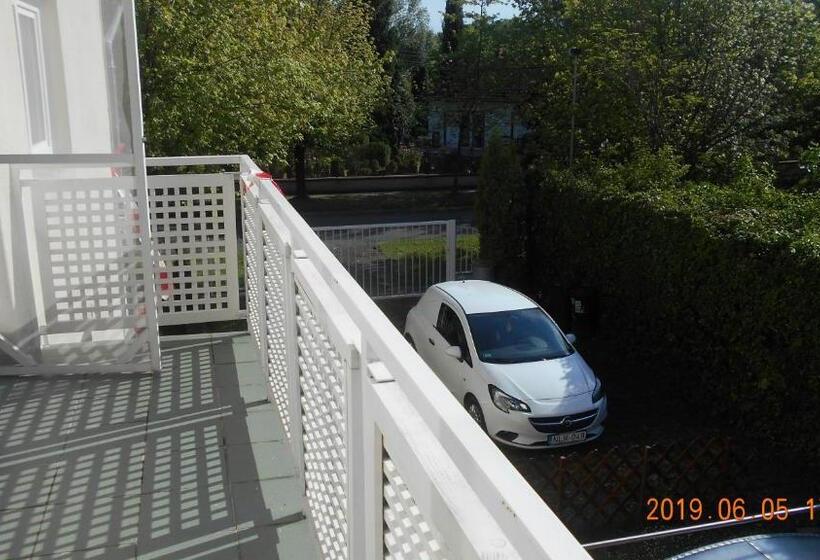 Номер Стандарт Трехместный, ádám Vendégház 2