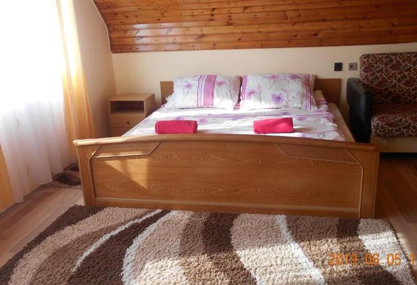 Номер Стандарт Трехместный, ádám Vendégház 2