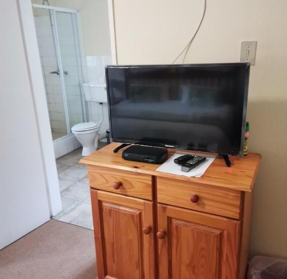 חדר סטנדרט נוף לגינה, Sani Window B&b And Self Catering